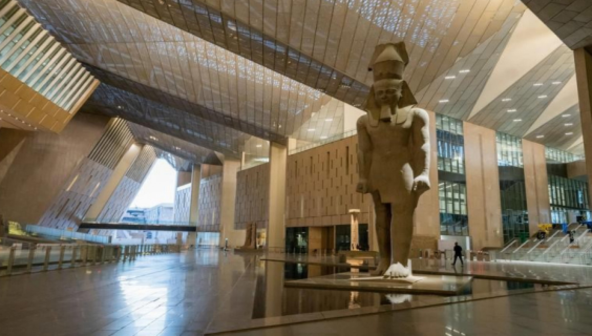 IL CAIRO IL NUOVO MUSEO GEM E PIRAMIDI DI GIZA